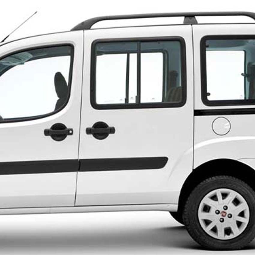 Fiat-Doblo-I-deux-portes-latérales