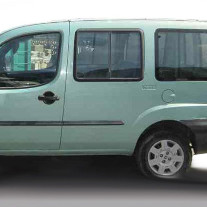 Fiat-Doblo-I-une-porte-latérale