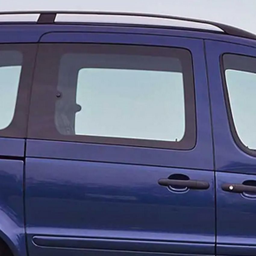 MB-Vaneo-2002-2005-vtre-2e-rangée-ouverture-manuelle