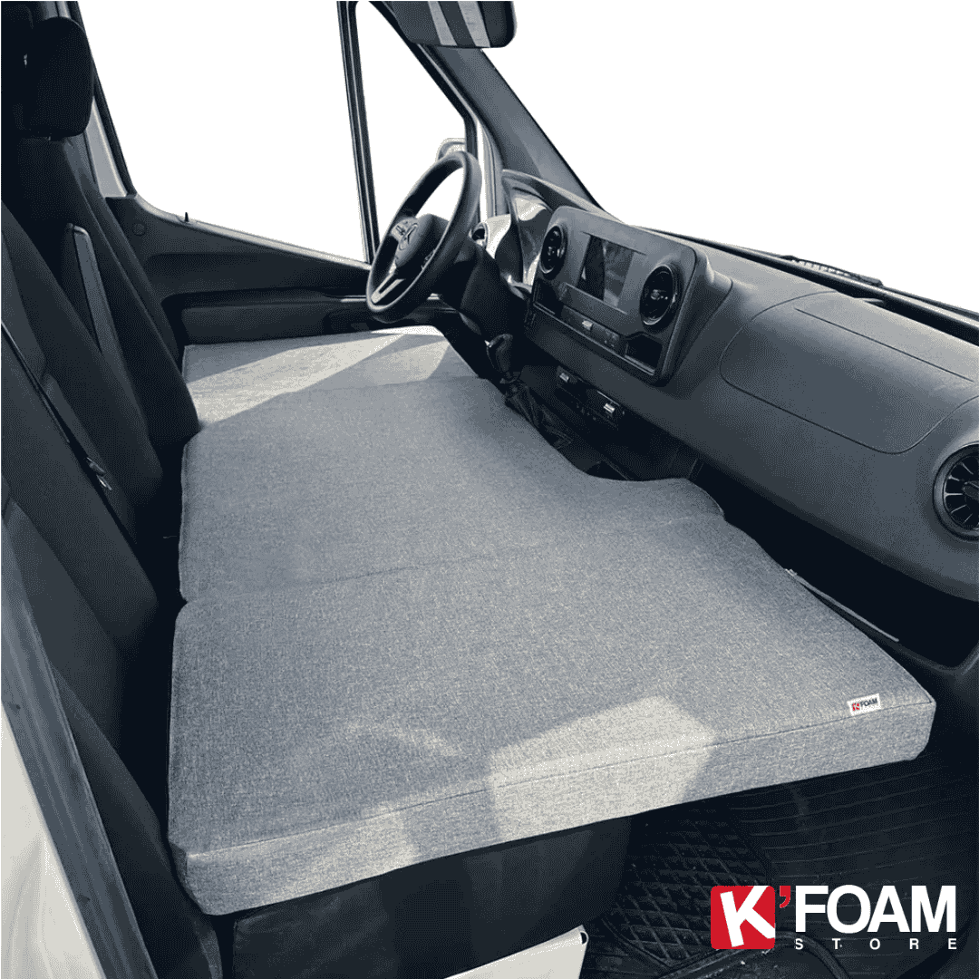 Materasso anteriore per cabina Mercedes Sprinter III dal 2019 MyVanStore progettato per van allestito e camper, ideale per offrire un posto letto confortevole e ottimizzare lo spazio tra i sedili anteriori