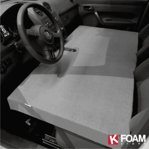 Matelas avant pour cabine Ford Transit Custom 2012 2023 MyVanStore conçu pour van aménagé et camping car afin d’offrir un couchage confortable et optimiser l’espace entre les sièges avant