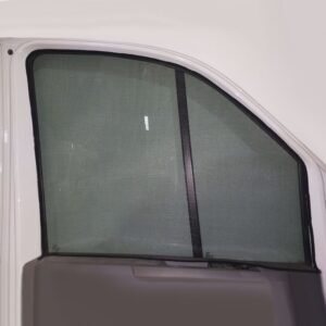 Zanzariera per Volkswagen Crafter II e MAN TGE progettata da MyVanStore per van aménagé e camper, per migliorare la ventilazione e il comfort interno proteggendo dagli insetti