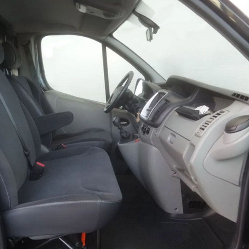 Renault-Nissan-Trafic-II-L1-2002-2014-avec-capteur-de-pluie-et-lumière