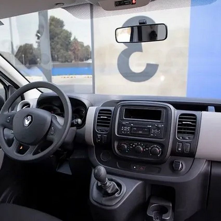 Renault-Trafic-III-sans-capteur-de-pluie-et-lumière