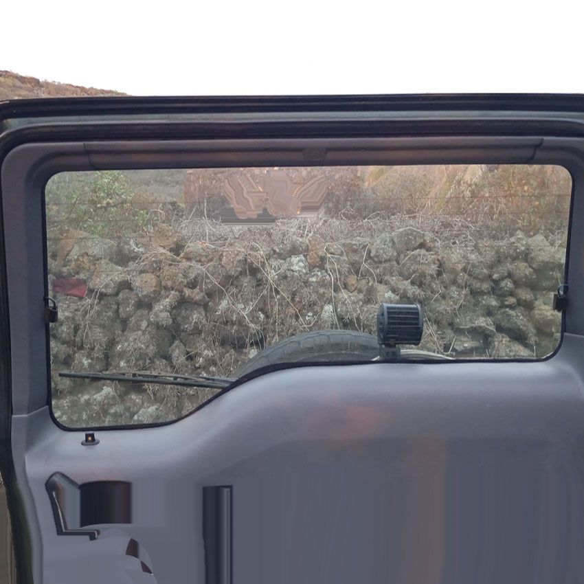 Terrano-II-porte-arriere-option-1