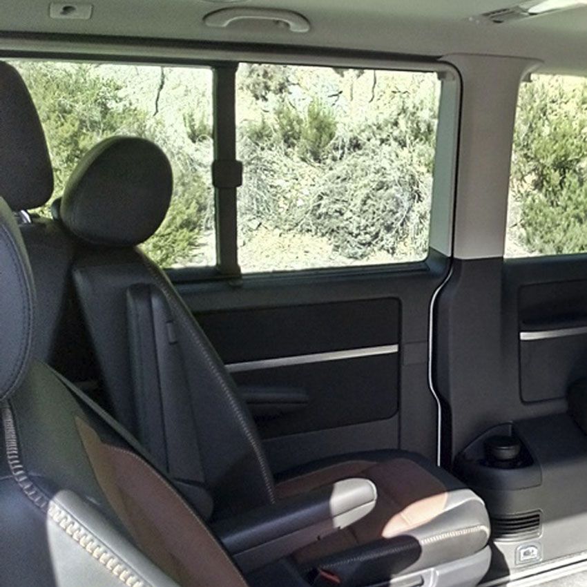 VW-T5-Multivan-vitre-2ème-rangée-droite-ouvrante