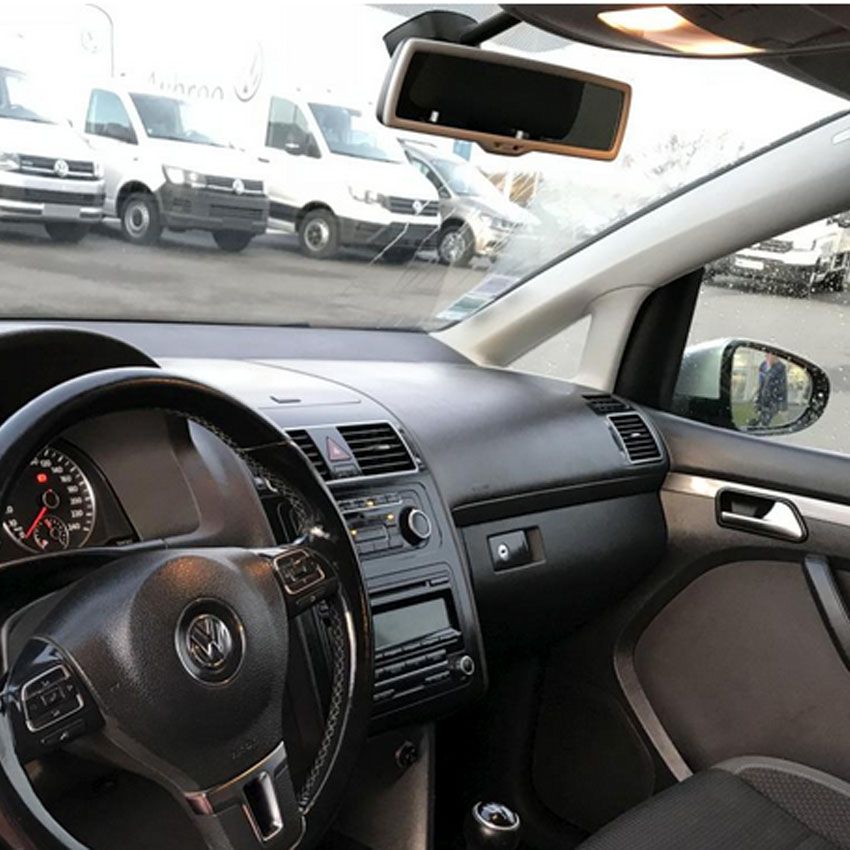 VW-Touran-I-avec-capteur-de-pluie-et-lumiere