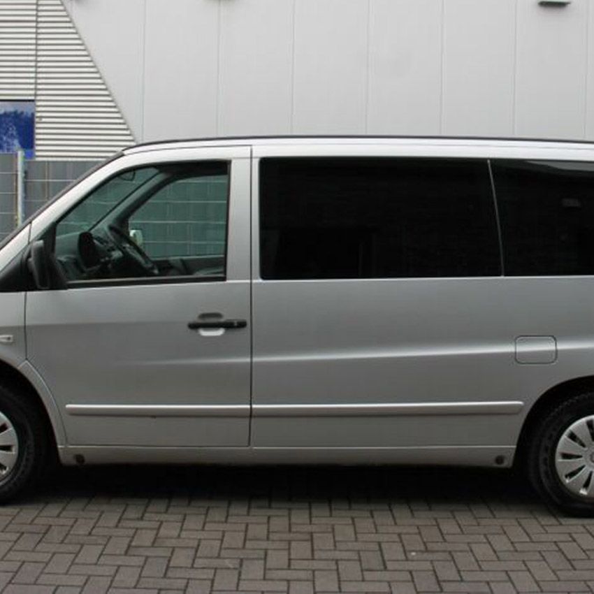 Vito-W638-V-une-porte-laterale