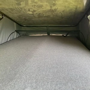 Matelas standard pour toit relevable MyVanStore conçu pour van aménagé et camping car afin d’améliorer le confort de couchage et l’isolation intérieure